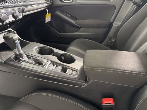 Used 2025 Honda Civic Sport image 23