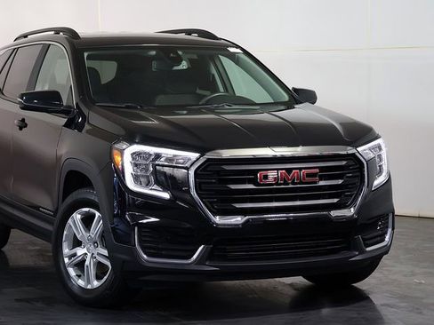 Used 2023 GMC Terrain SLE AWD/4WD image 6