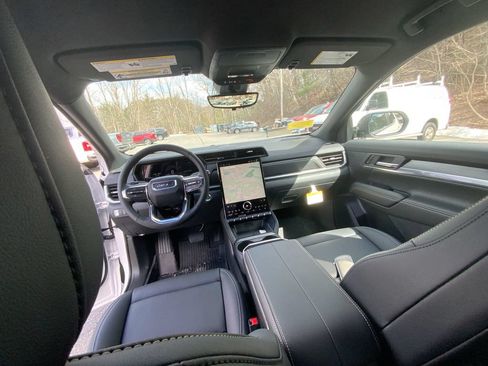 New 2026 GMC Terrain Elevation w/ Elevation Premium Package AWD/4WD image 21
