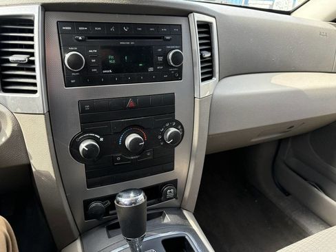 Used 2008 Jeep Grand Cherokee Laredo RWD image 13