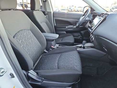 Used 2021 Mitsubishi Outlander Sport SE image 32