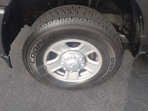 Used 2020 RAM 3500 Tradesman image 17