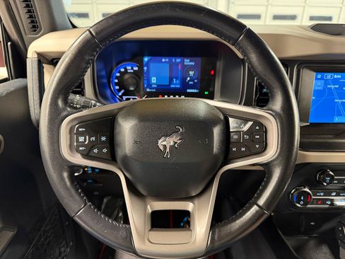 Used 2022 Ford Bronco Wildtrak AWD/4WD image 14