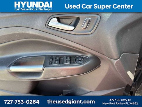 Used 2015 Ford Escape SE w/ Equipment Group 201A image 10