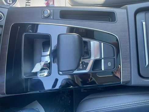 Used 2021 Audi Q5 2.0T Premium Plus w/ Premium Plus Package AWD/4WD image 14