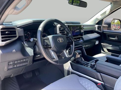 Used 2022 Toyota Tundra SR5 AWD/4WD image 16