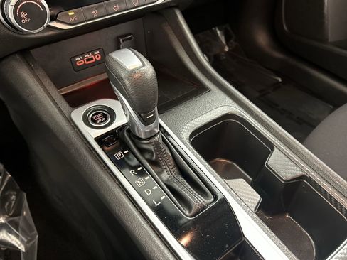 Used 2023 Nissan Sentra SV image 15