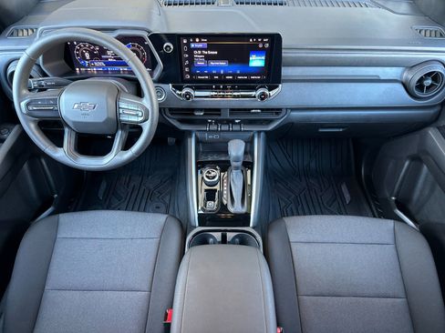 Used 2024 Chevrolet Colorado Trail Boss image 15