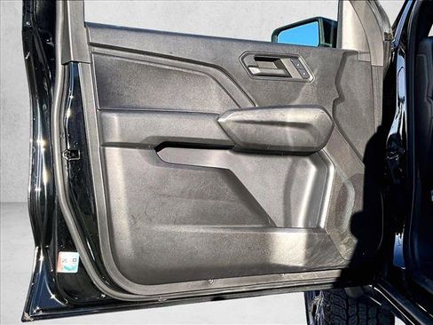 Certified 2024 Chevrolet Colorado Trail Boss w/ Technology Package image 18