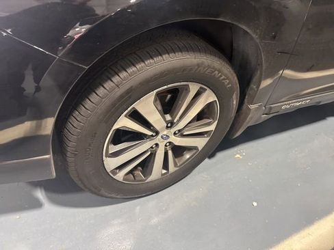 Used 2018 Subaru Outback 2.5i Limited AWD/4WD image 6