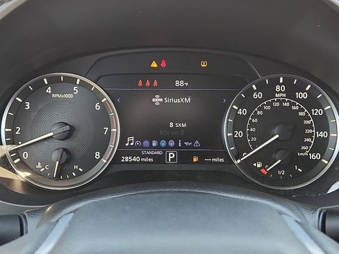 Used 2022 INFINITI QX50 Luxe w/ Appearance Package image 9