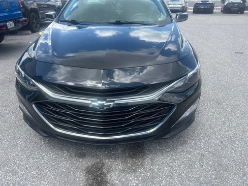 Used 2021 Chevrolet Malibu LT w/ Midnight Edition FWD image 2