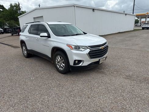 Used 2020 Chevrolet Traverse LT image 4