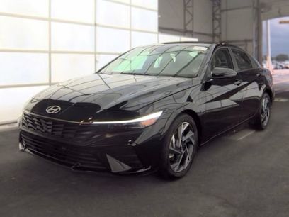 Used 2025 Hyundai Elantra Limited