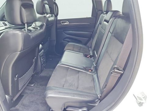 Used 2022 Jeep Grand Cherokee Laredo X AWD/4WD image 35