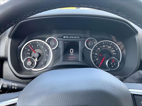 Used 2025 RAM 2500 Big Horn AWD/4WD image 25