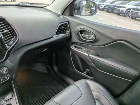 Used 2022 Jeep Cherokee Limited AWD/4WD image 18