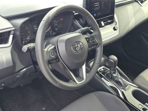Used 2023 Toyota Corolla SE w/ SE Premium Package FWD image 7