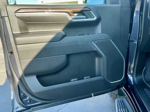 Used 2022 GMC Sierra 1500 Elevation w/ LPO, Elevation Black Package image 42