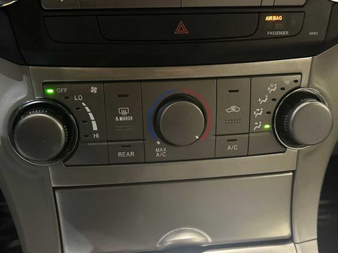 Used 2012 Toyota Highlander FWD image 14