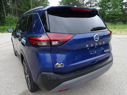 Used 2021 Nissan Rogue AWD SV w/ SV Premium Package image 8