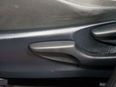 Used 2014 Toyota RAV4 LE FWD image 28
