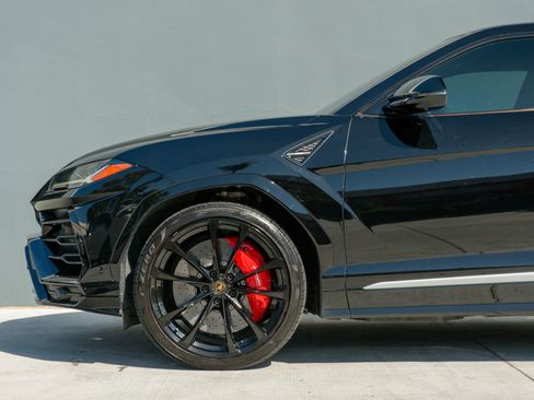 Used 2020 Lamborghini Urus image 17