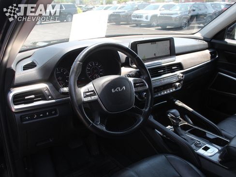 Used 2022 Kia Telluride EX w/ EX Premium Package AWD/4WD image 13