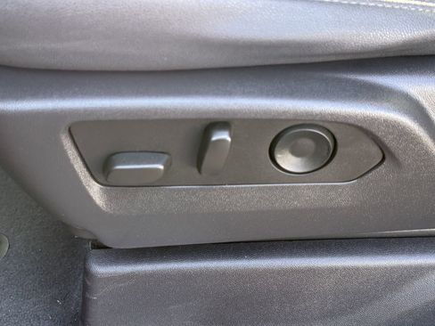 Used 2023 Chevrolet Silverado 1500 ZR2 w/ Technology Package image 21