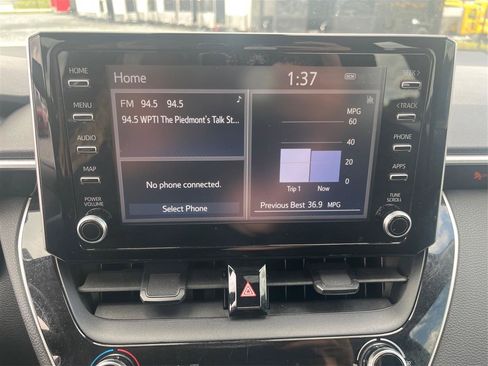 Used 2020 Toyota Corolla LE FWD image 14