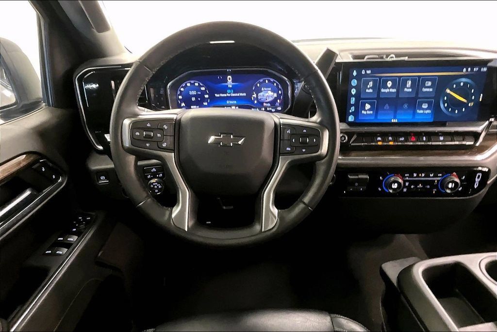 Used 2024 Chevrolet Silverado 1500 RST AWD/4WD image 4