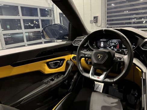 Used 2024 Lamborghini Urus S image 50