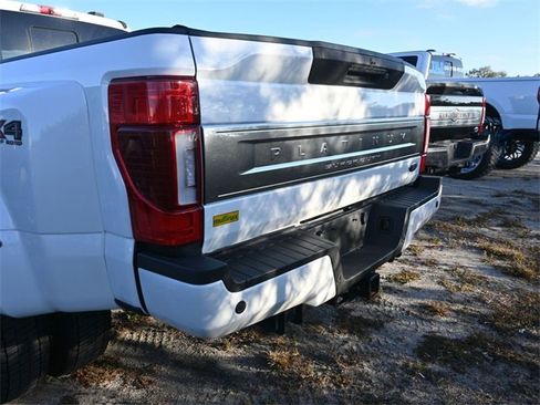 Used 2022 Ford F450 Platinum w/ FX4 Off-Road Package image 14