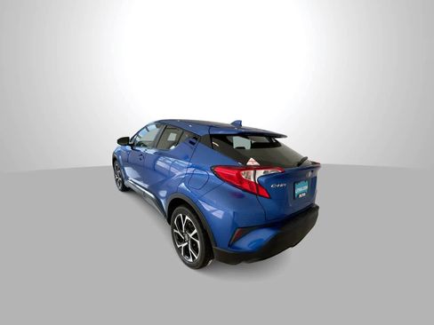 Used 2019 Toyota C-HR XLE FWD image 6
