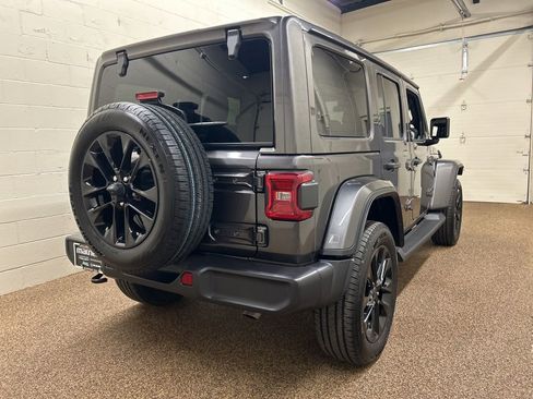 Used 2025 Jeep Wrangler Unlimited Sahara AWD/4WD image 2