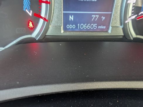 Used 2018 Toyota 4Runner SR5 AWD/4WD image 23