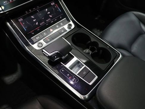 Used 2022 Audi Q7 3.0T Premium w/ Convenience Package AWD/4WD image 31