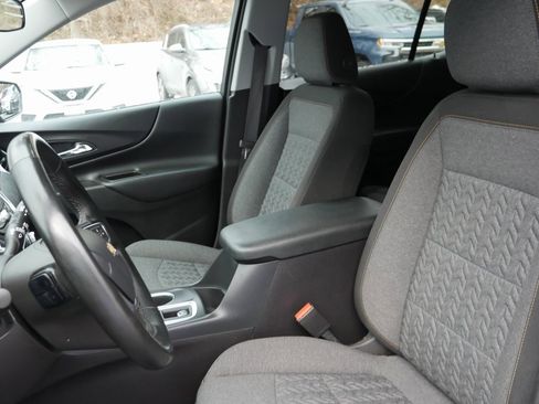 Used 2024 Chevrolet Equinox LT image 9