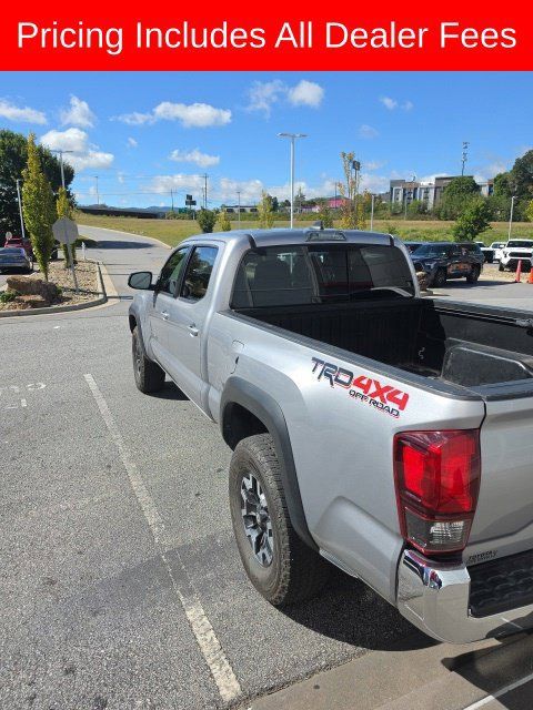 Used 2019 Toyota Tacoma TRD Off-Road AWD/4WD image 5