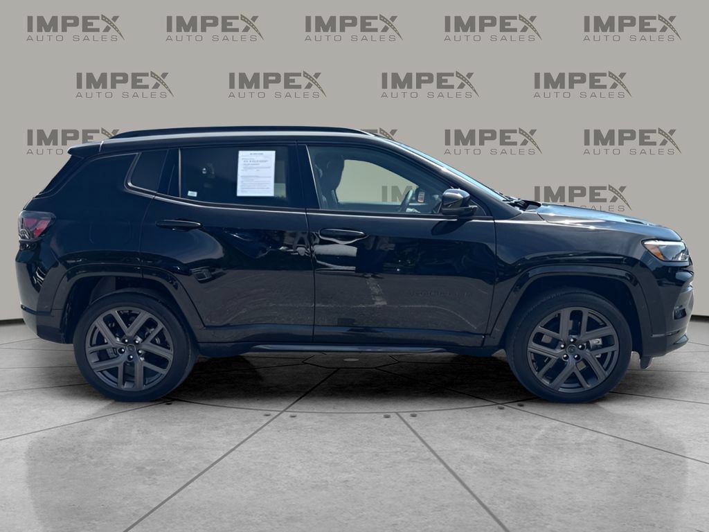 Used 2025 Jeep Compass Limited w/ High Altitude Package AWD/4WD image 5