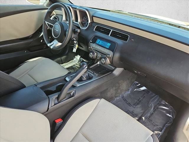 Used 2011 Chevrolet Camaro LT RWD image 25
