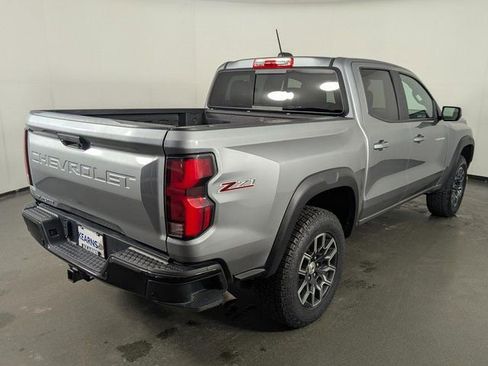 Used 2023 Chevrolet Colorado Z71 w/ Z71 Convenience Package 2 image 8