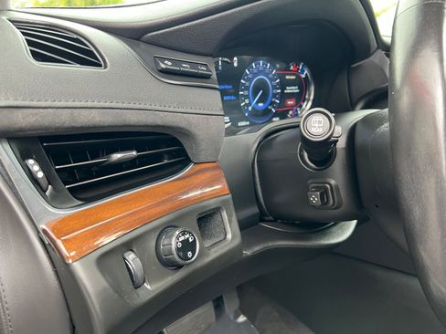 Used 2020 Cadillac Escalade ESV Luxury w/ Escalade Sport Edition image 35