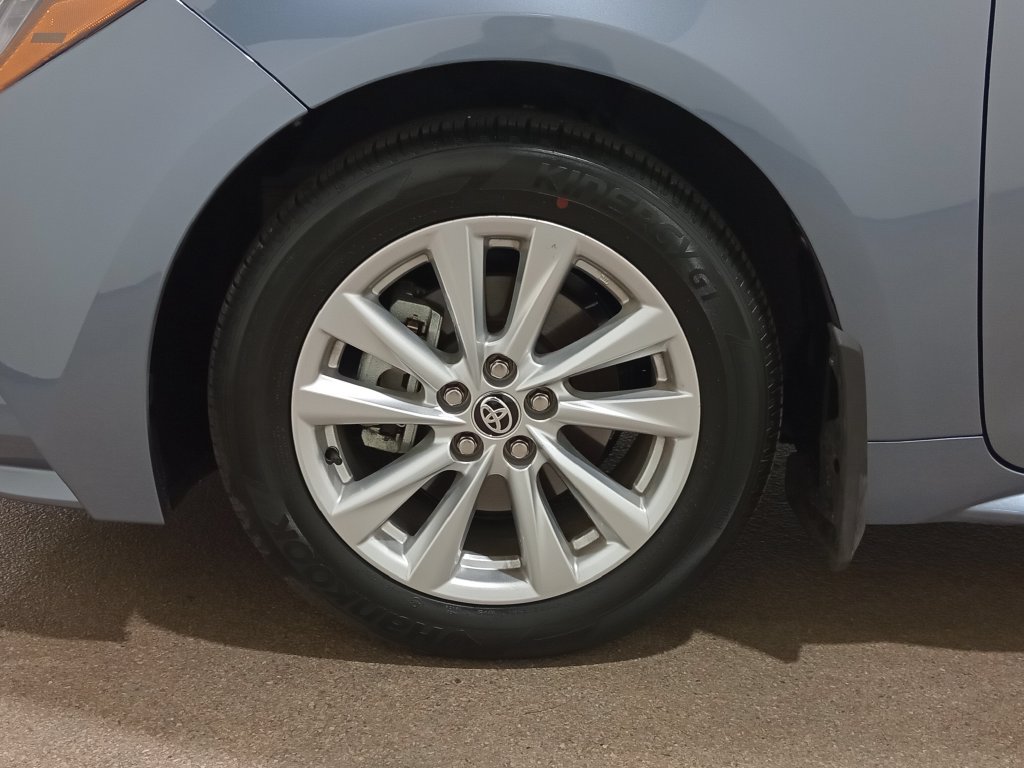 Used 2023 Toyota Corolla LE w/ LE Convenience Package FWD image 13