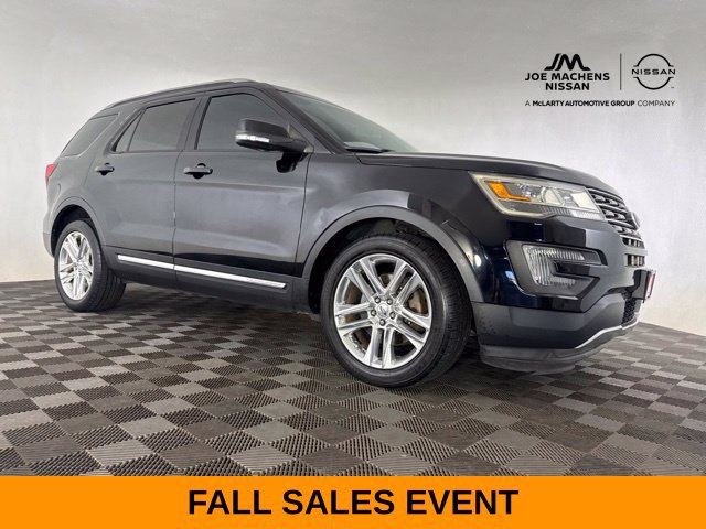 Used 2016 Ford Explorer XLT w/ Equipment Group 202A FWD image 3