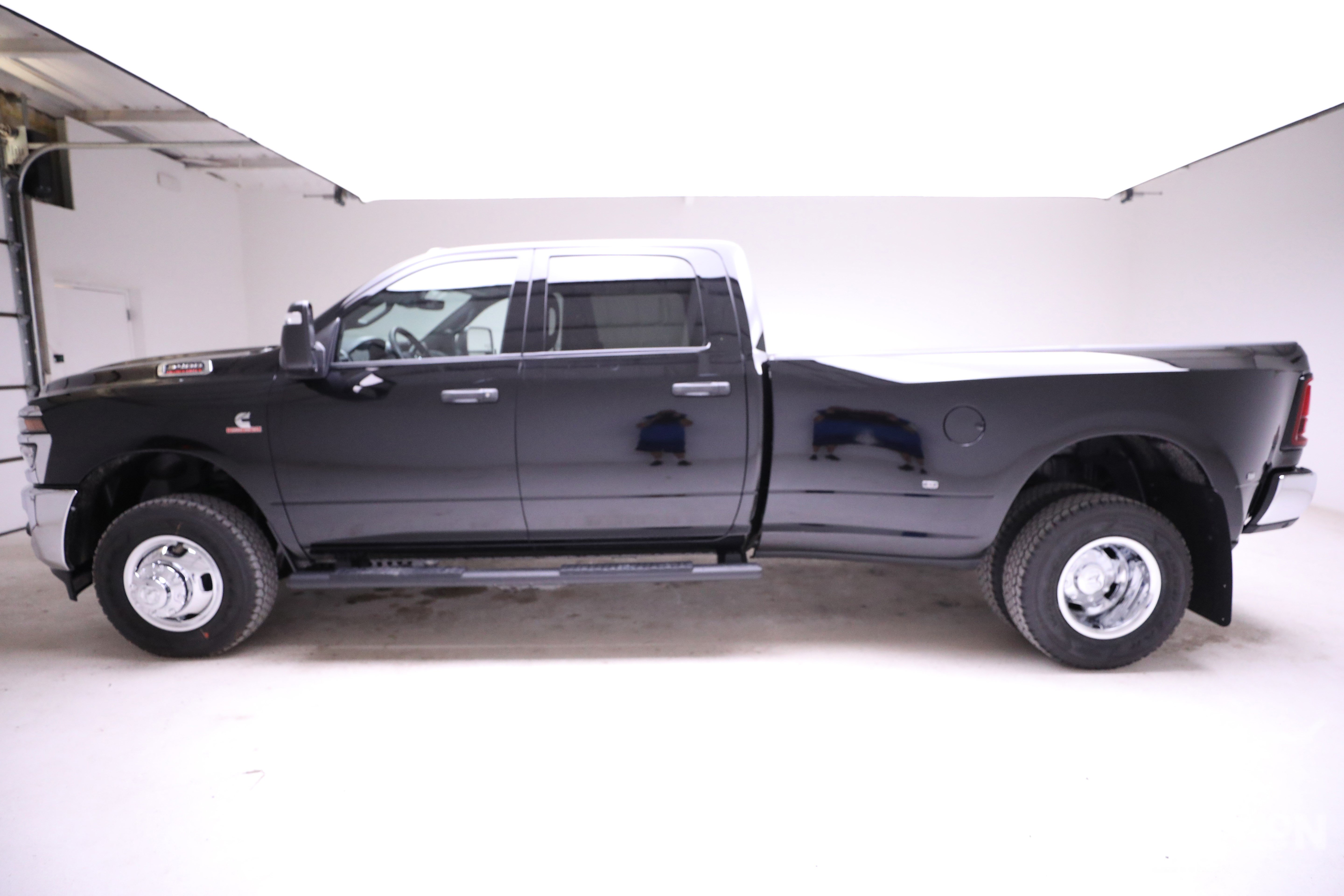 New 2026 RAM 3500 Tradesman AWD/4WD image 2