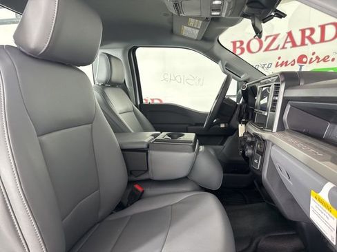 New 2025 Ford F550 4x4 Regular Cab Super Duty image 23
