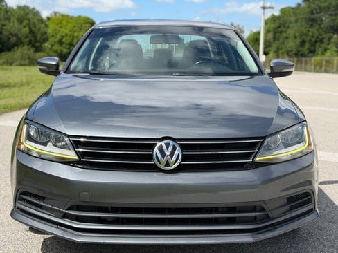 Used 2017 Volkswagen Jetta SE image 8