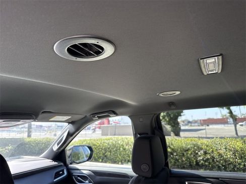 Used 2024 Chevrolet Suburban LS image 19