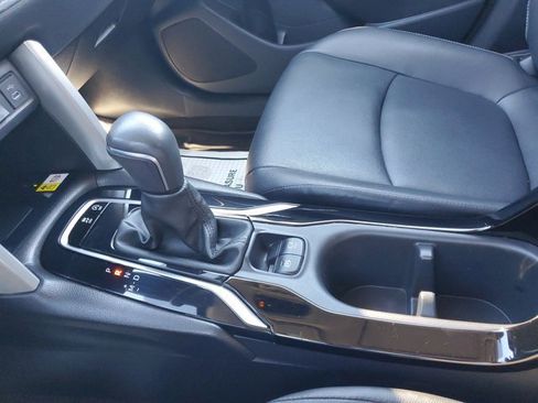 Used 2023 Toyota Corolla Cross XLE image 33